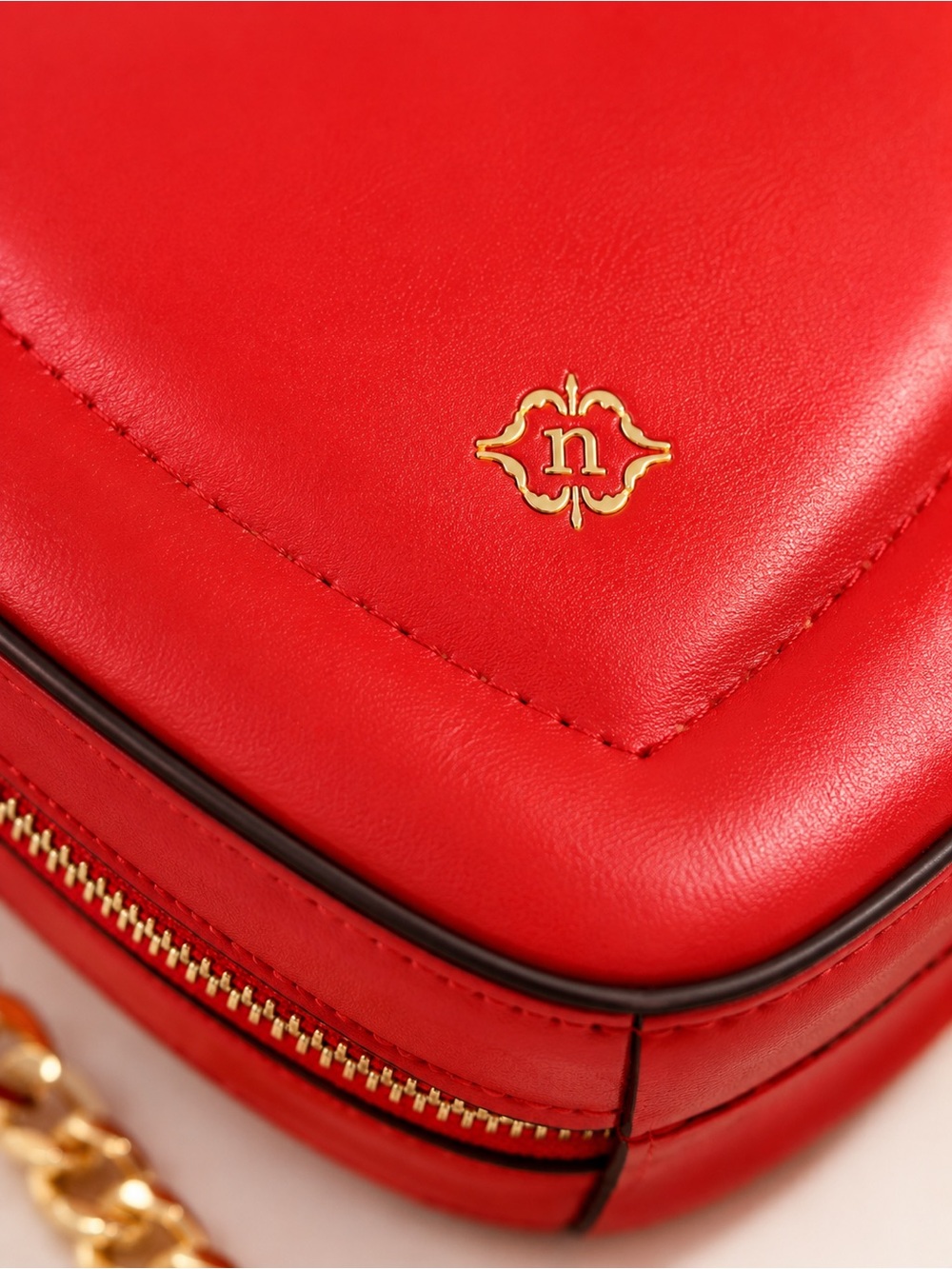 ❤️ Nanette Lepore Heart Crossbody Bag | Red Valentine’s Day Purse - Picture 4 of 12